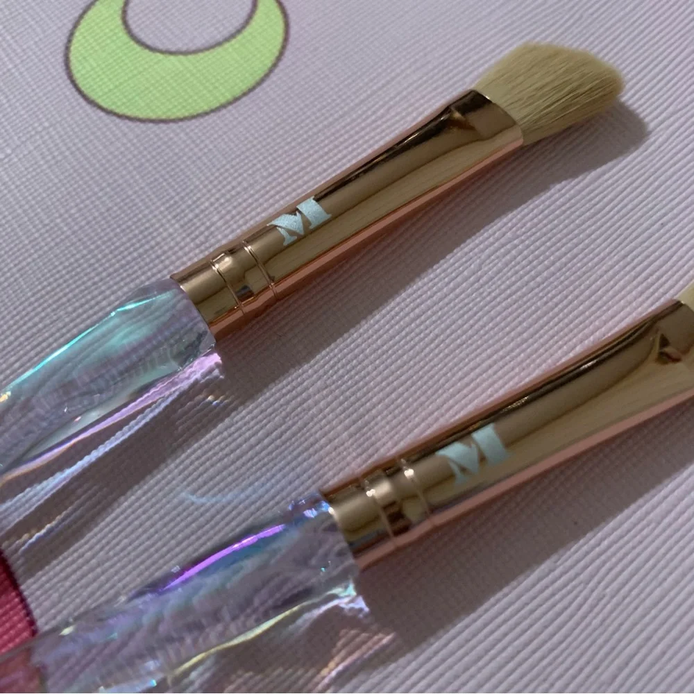 3 Makeup Brushes with Clear Diamond Rainbow Reflective Handles